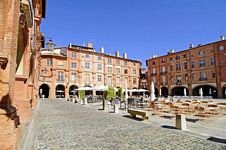 Montauban Place Nationale